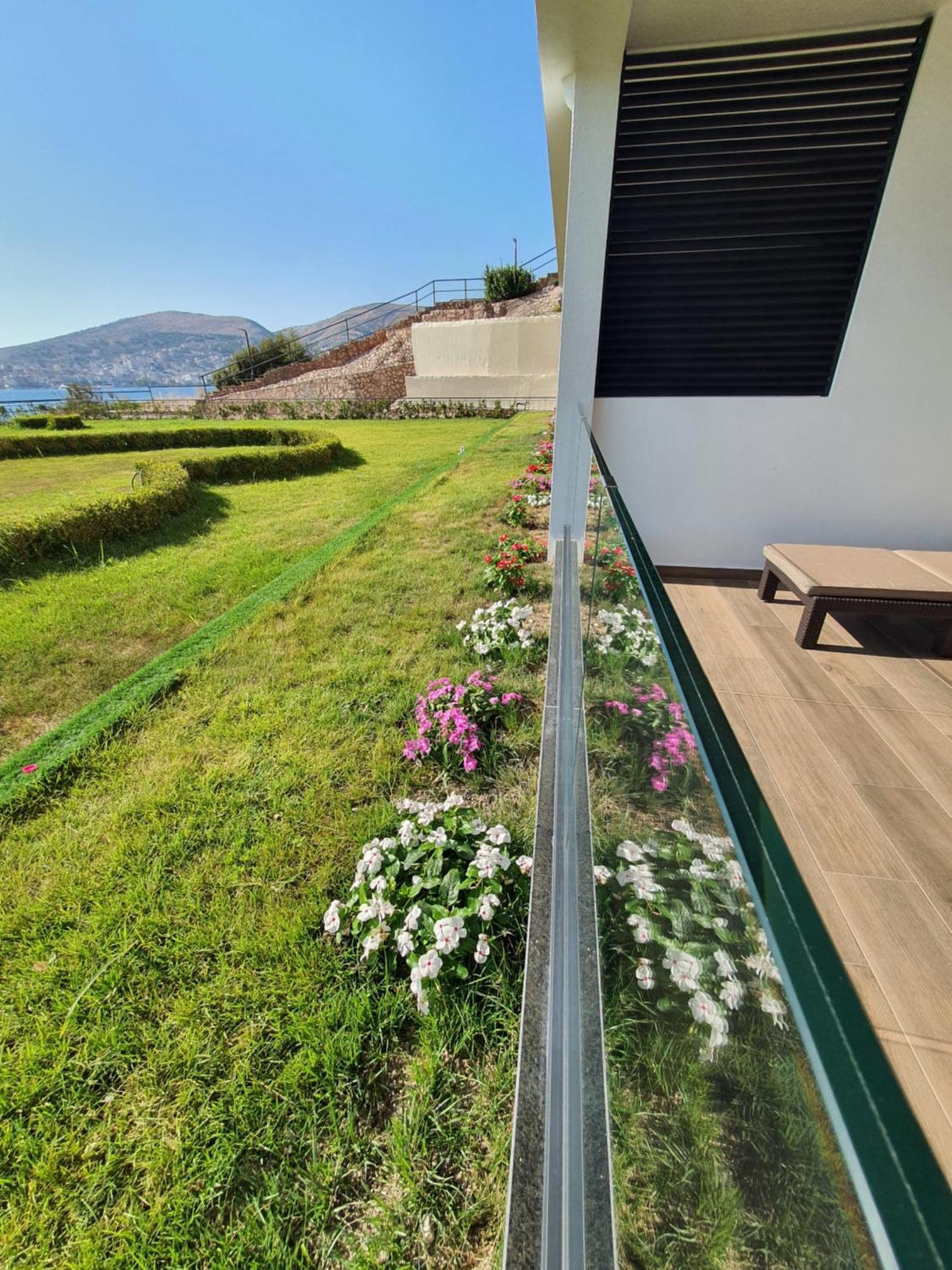 Lookout Apartments 2 Sarandë Buitenkant foto
